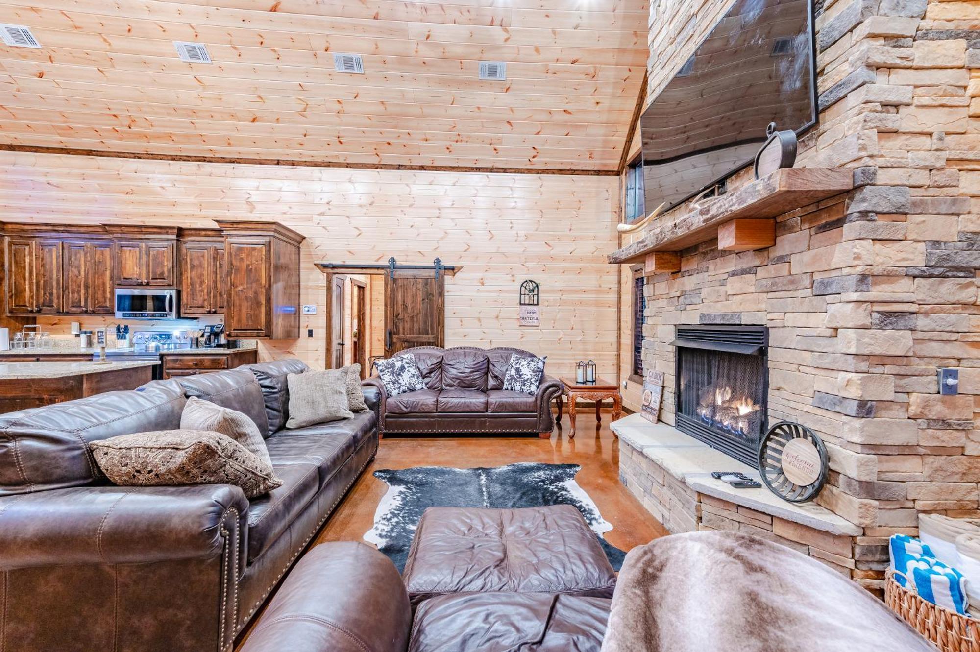 The Luxurious Blue Sky Lodge Is Epic! Broken Bow Buitenkant foto