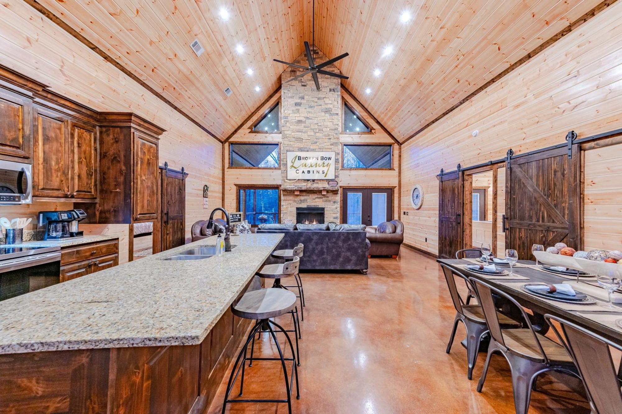 The Luxurious Blue Sky Lodge Is Epic! Broken Bow Buitenkant foto