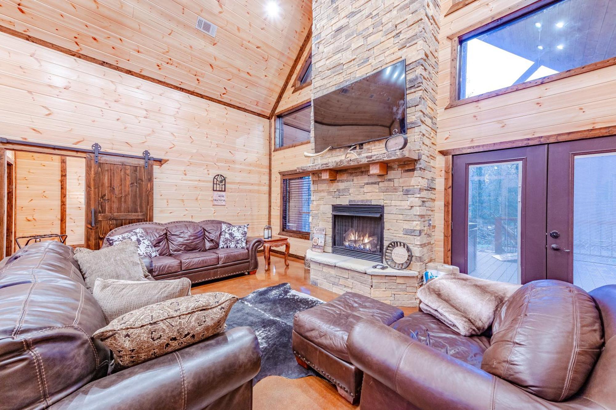 The Luxurious Blue Sky Lodge Is Epic! Broken Bow Buitenkant foto